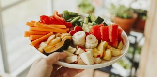 Ingin Gigi Awet Sehat? Saran Pakar, Banyak-banyak Makan Buah dan Sayur