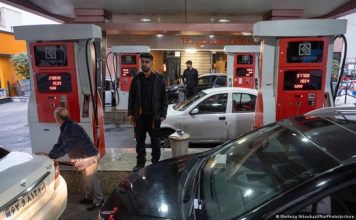Terjepit Sanksi AS Bikin Harga Bensin Iran Melejit