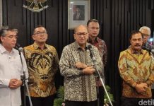 Pemerintah Buka-bukaan Alasan Permudah TKA Kerja di RI