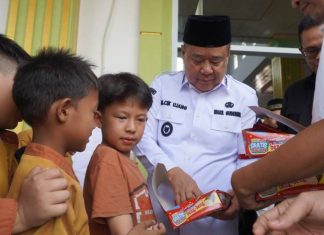 Safari Jumat di Masjid Darussalam Muara Enim, Wagub Cik Ujang Apresiasi Semangat Gotong Royong Warga