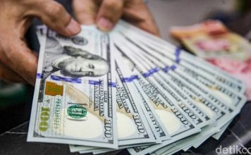 Dolar AS Makin Dekat ke Rp 18.200
