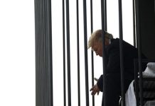 Sindiran Iran Bikin ‘Trump’ di Balik Jeruji Curi Perhatian