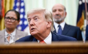 Trump Sebut Iran ‘Gagal Total’, Indikasikan Aksi Militer Terbuka