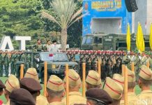 Didampingi Panglima, Prabowo Inspeksi Pasukan di Upacara HUT ke-81 TNI