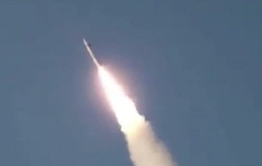 Koalisi Arab Saudi Jatuhkan Rudal Balistik Houthi Mengarah ke Riyadh