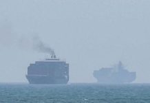 Kapal Supertanker Terbakar Usai Diserang Iran saat Coba Lewati Selat Hormuz